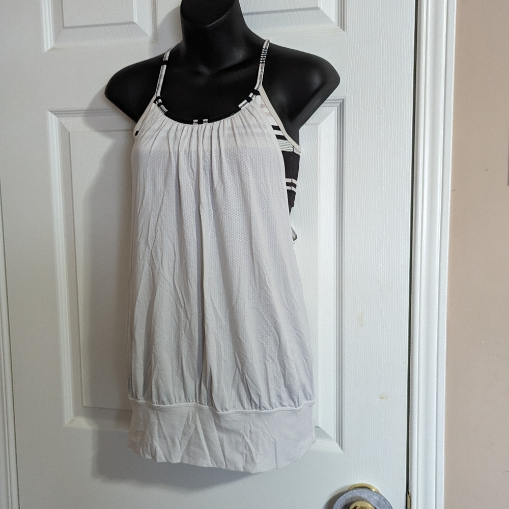 Lululemon size 4 tank top